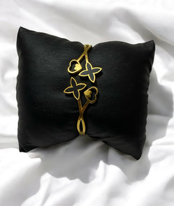 Openable Waterproof Anti-Tarnish Butterfly & Heart Bracelet: A Symbol of Love and Freedom!