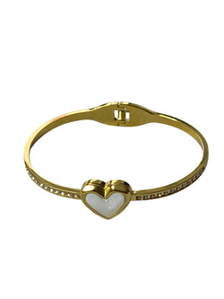 JewelsStar Anti-Tarnish Heart Bracelet – Elegant, Long-Lasting & Skin-Friendly